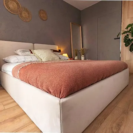 Na Grabiszynskiej Apartamento *